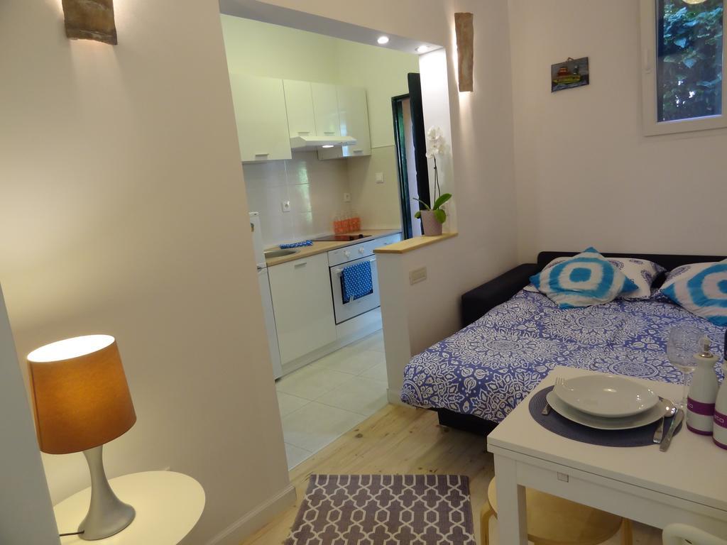 Apartment Bezic Каштела Экстерьер фото