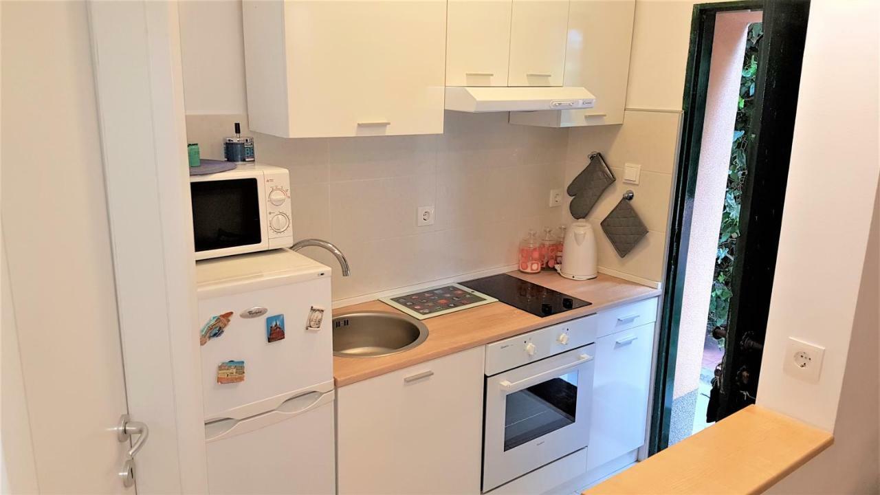 Apartment Bezic Каштела Экстерьер фото