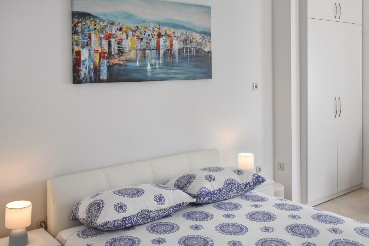 Apartment Bezic Каштела Экстерьер фото